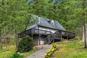Hot Tub, Wraparound Deck, & WiFi at Chalet Cabin